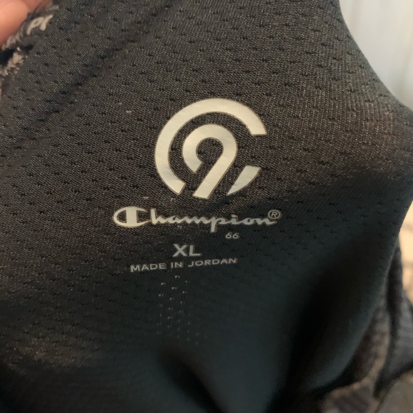 Champion 1/4 zip pullover light hoodie - Picture 3 of 3